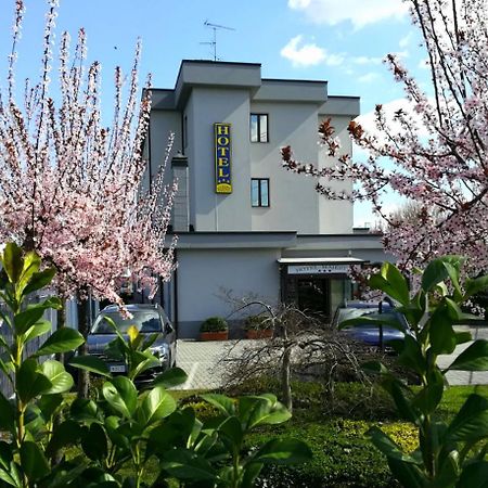 Hotel Majestic San Giuliano Milanese Exterior photo