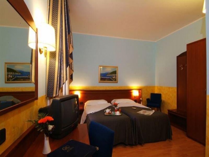 Hotel Majestic San Giuliano Milanese Exterior photo