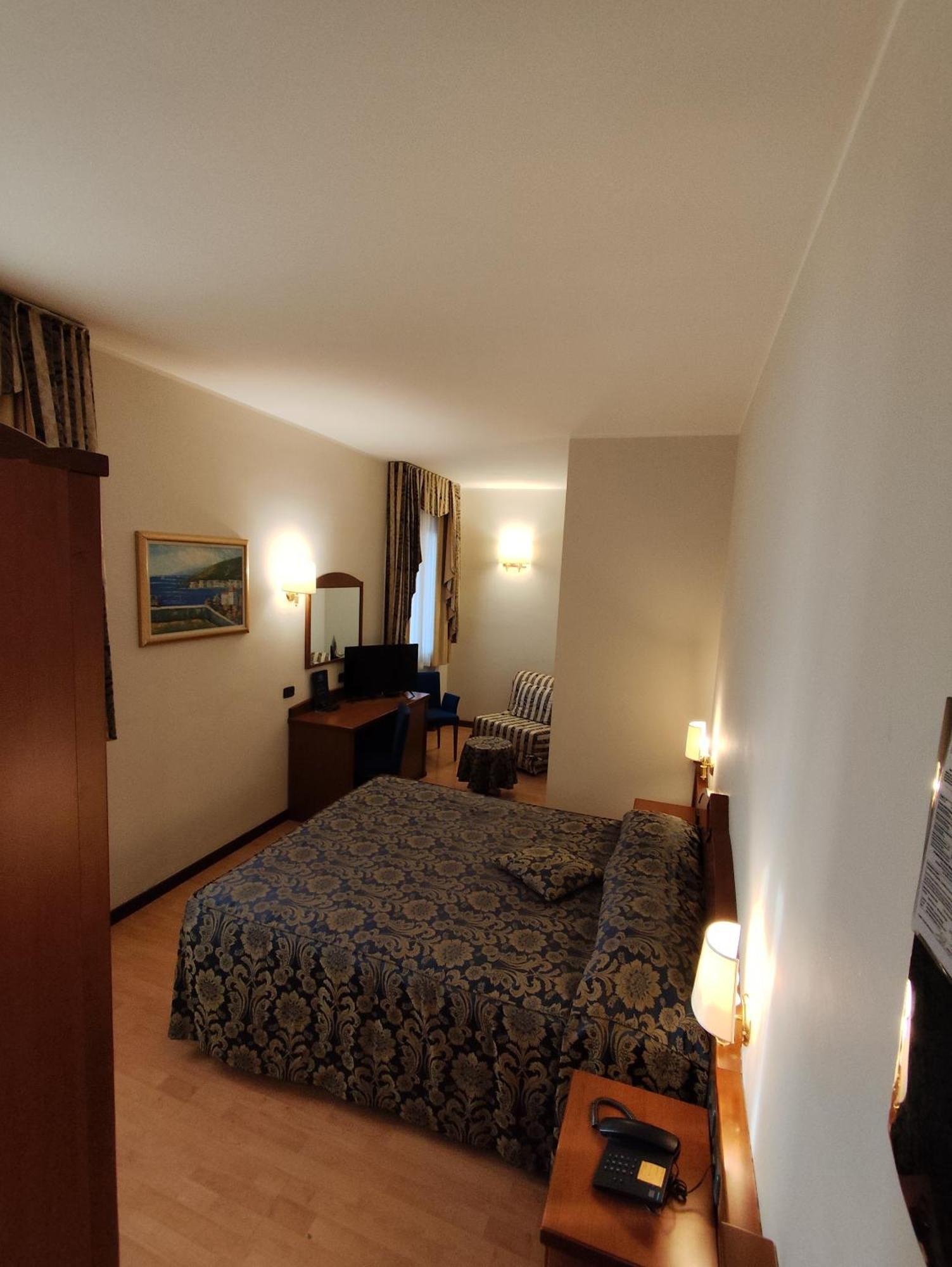 Hotel Majestic San Giuliano Milanese Exterior photo