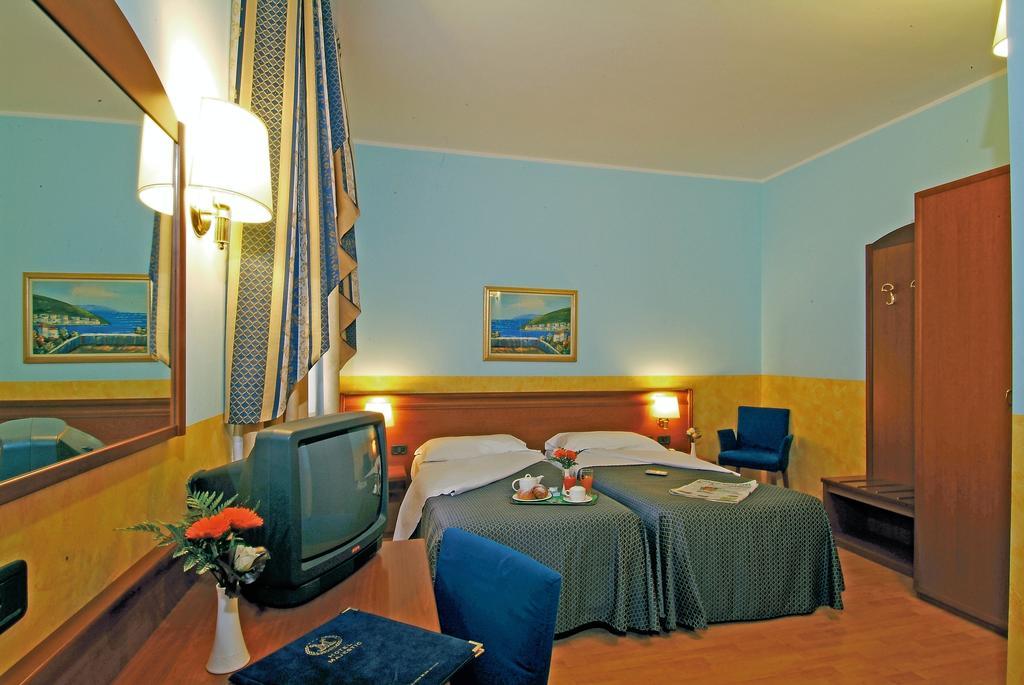 Hotel Majestic San Giuliano Milanese Room photo